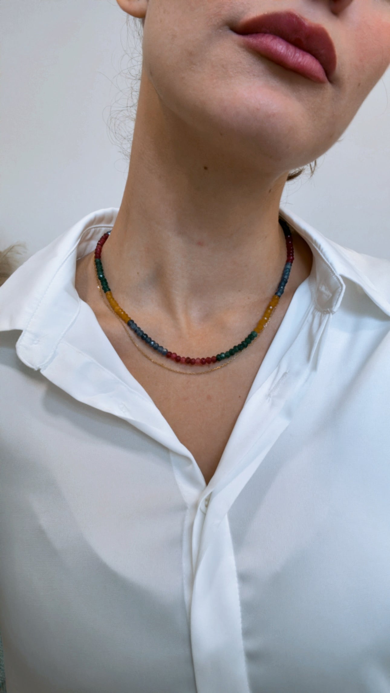 Collar de piedras naturales multicolor Jana