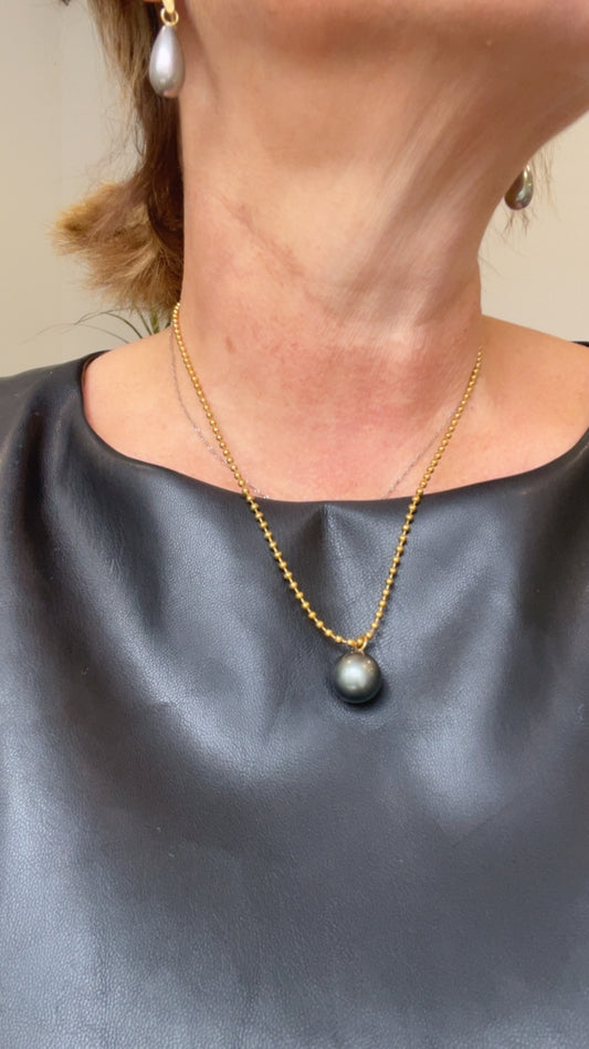 Steel necklace with Paradise pearl
