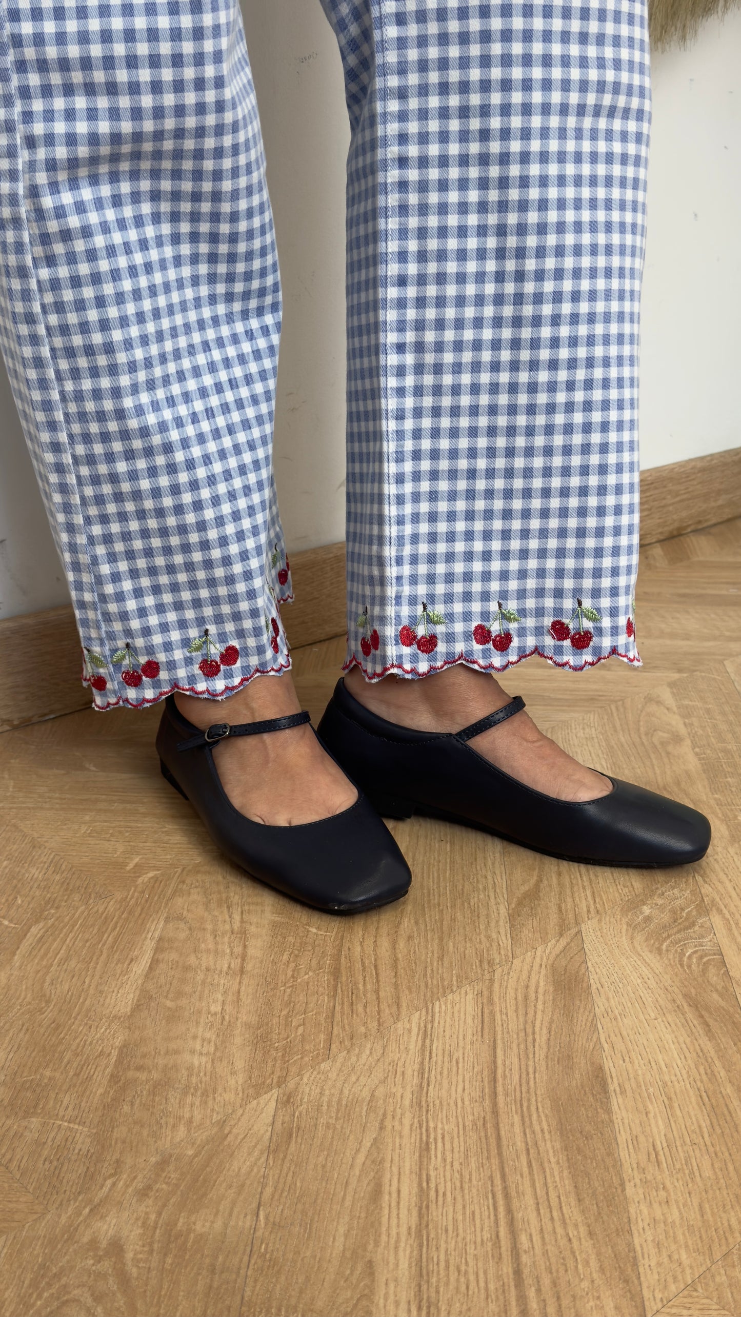 Pantalón vaquero cerezas 🍒