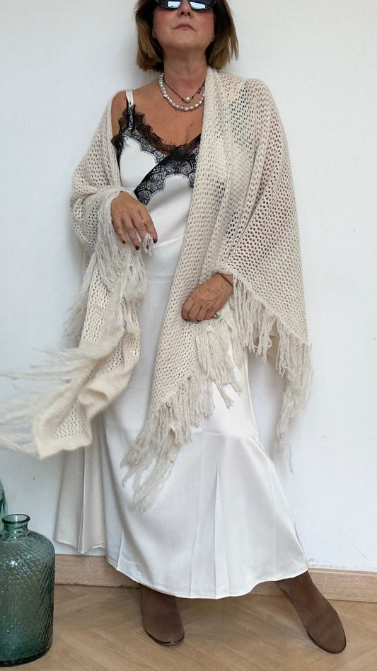 Chaqueta/ Mantón Manila Beige