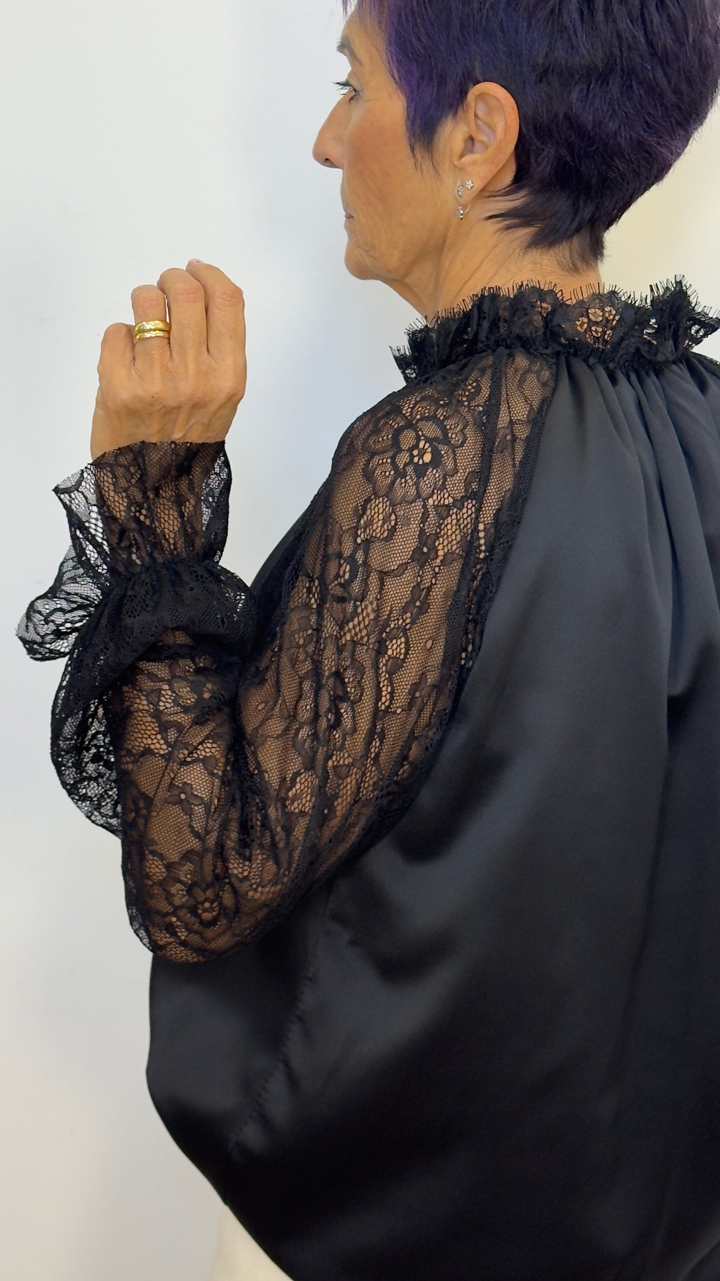 Valeria Satin Shirt with Lace Sleeves and Gathered Collar - BDP One Size