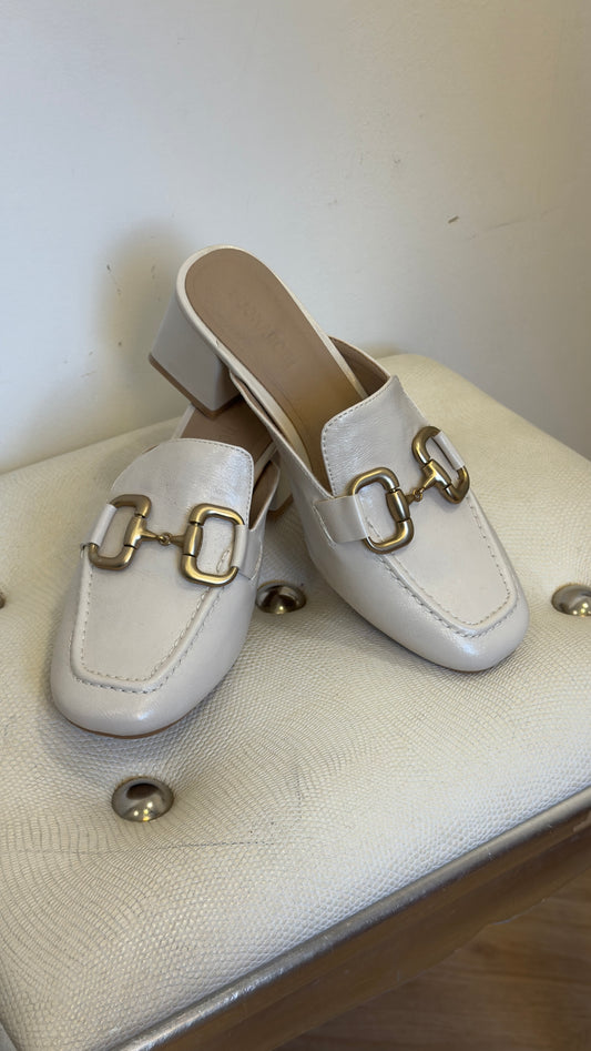 Zapatos tipo zueco Zara