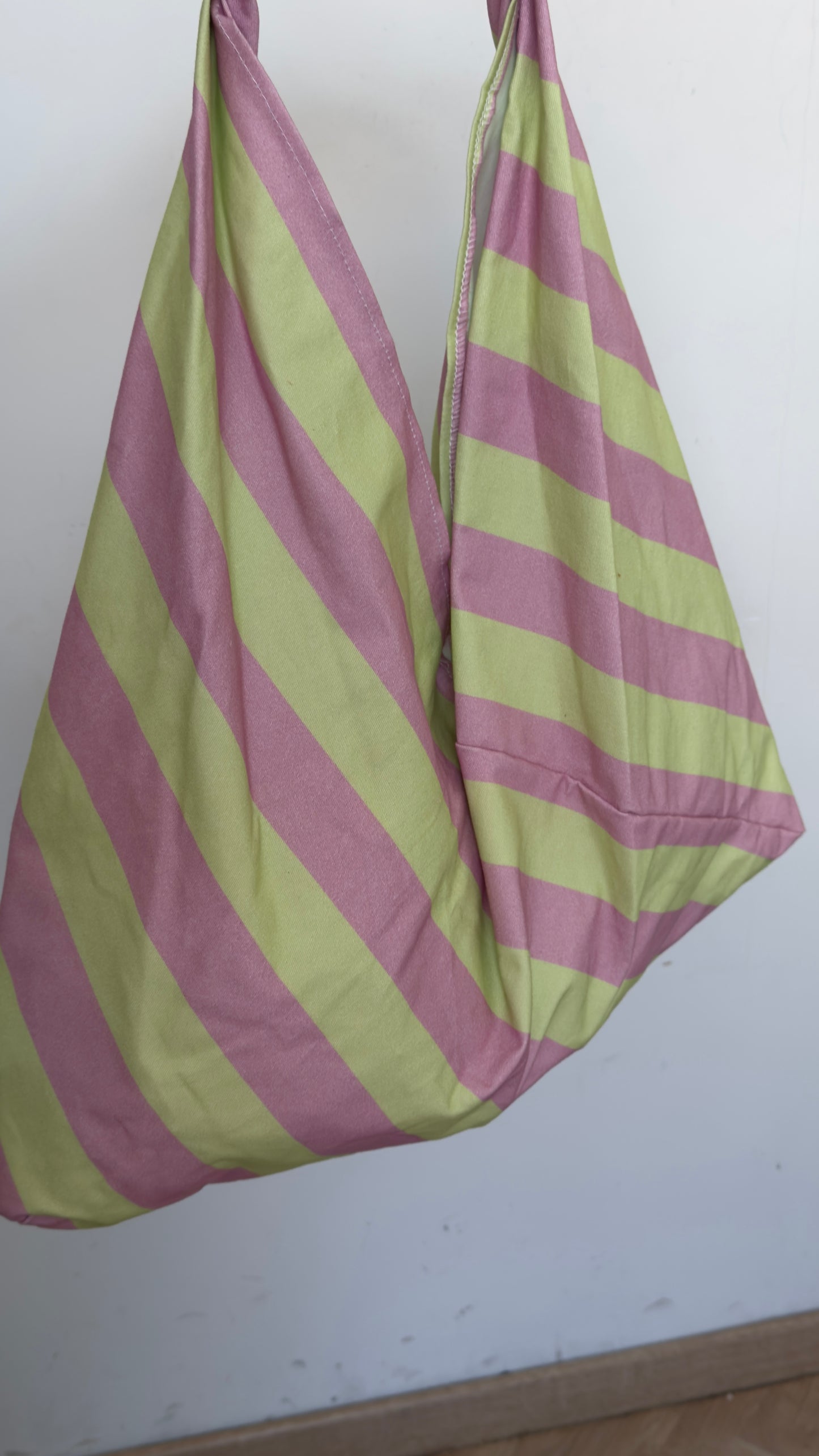 Bolso Grande Rayas Lima Y Rosa