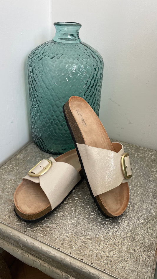 Sandalia Beige Malu